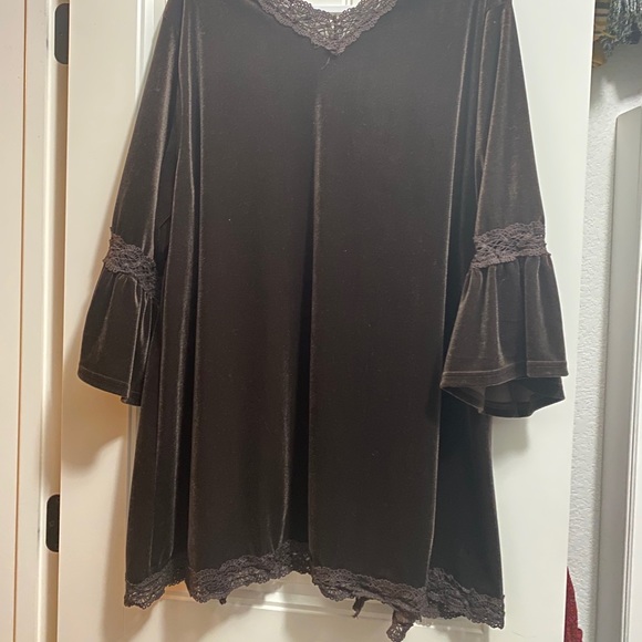 Easel Kimono - Picture 2 of 5